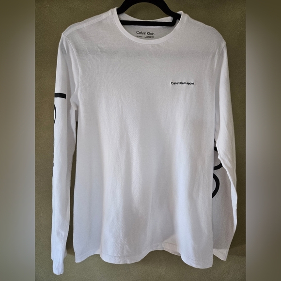 Calvin Klein | Men's Vertical Logo Classic Crewneck T-Shirt, Size XS - Picture 2 of 7